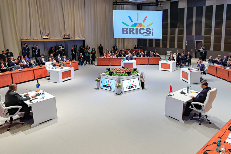 Leia a íntegra do discurso de Lula na sessão plenária da XV Cúpula do BRICS