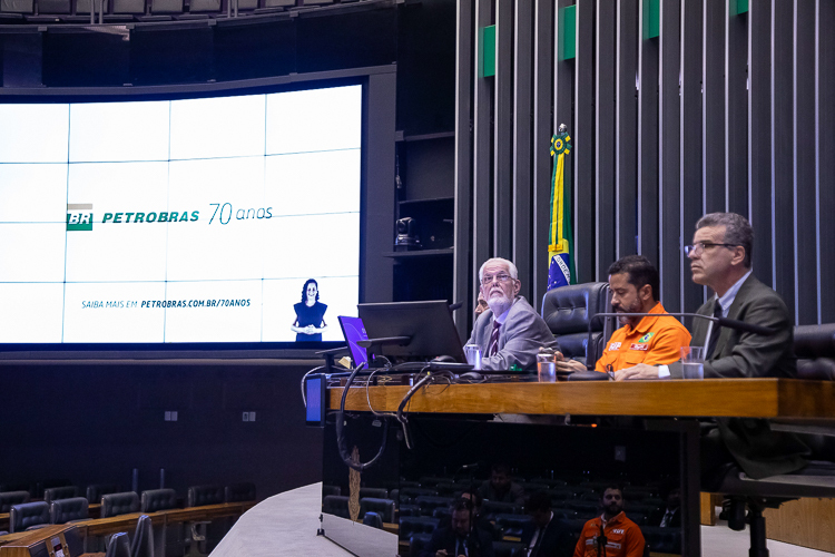 Câmara realiza sessão solene em homenagem aos 70 anos da Petrobras