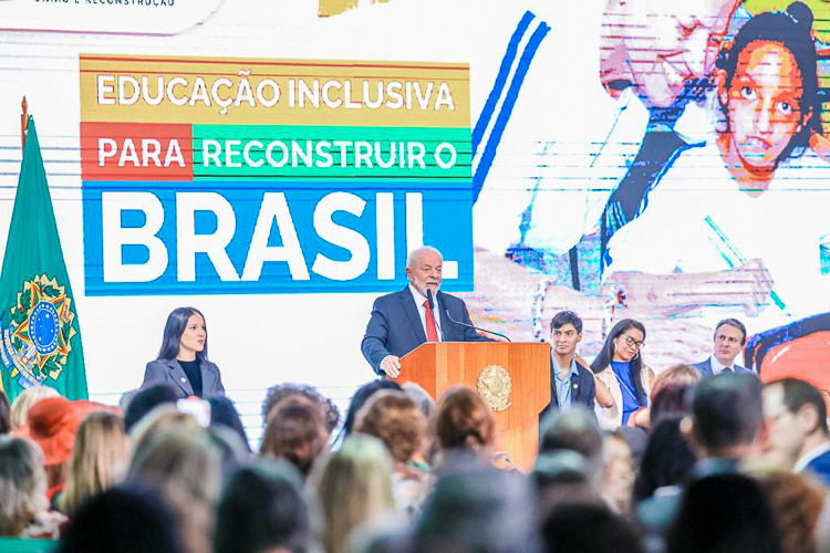 Governo Lula investe R$ 3 bilhões em educação especial e inclusiva