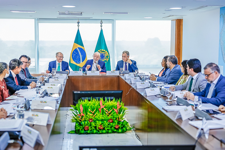 Com Lula, ministérios da área social debatem execução orçamentária e projetam novas ações