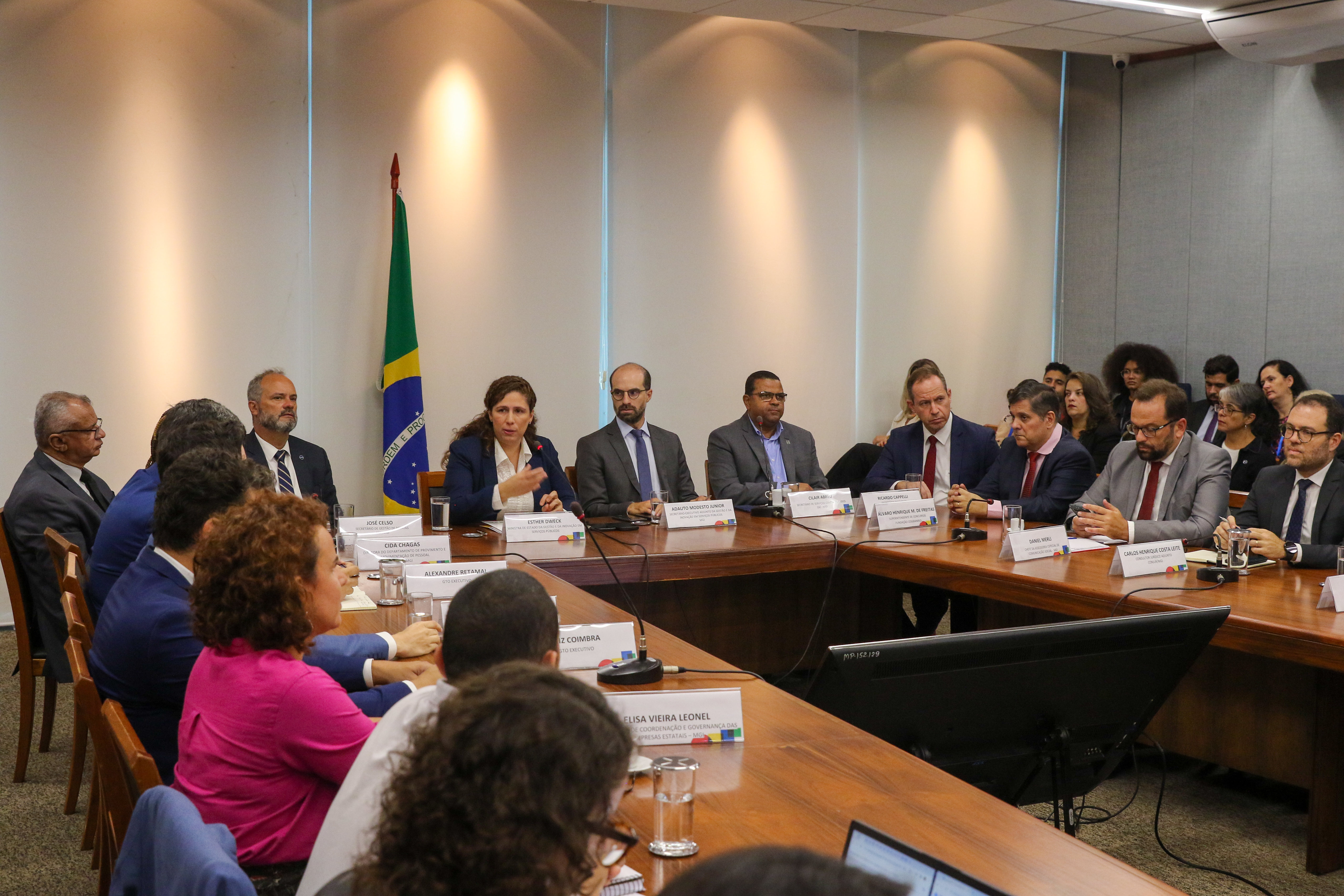 Com concurso unificado, Estado terá “a cara da população brasileira”, diz Esther Dweck