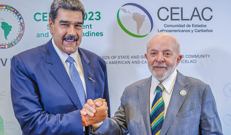 Lula e Maduro debatem contexto econômico e eleições em reunião bilateral