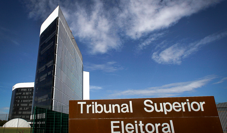 PT, PV e PCdoB pedem ao TSE punição por vídeos: ‘violência que ofende e mata’