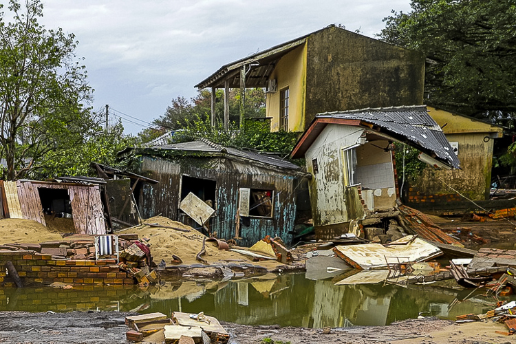 Governo anuncia R$ 180 milhões para construção de 2 mil moradias rurais no RS