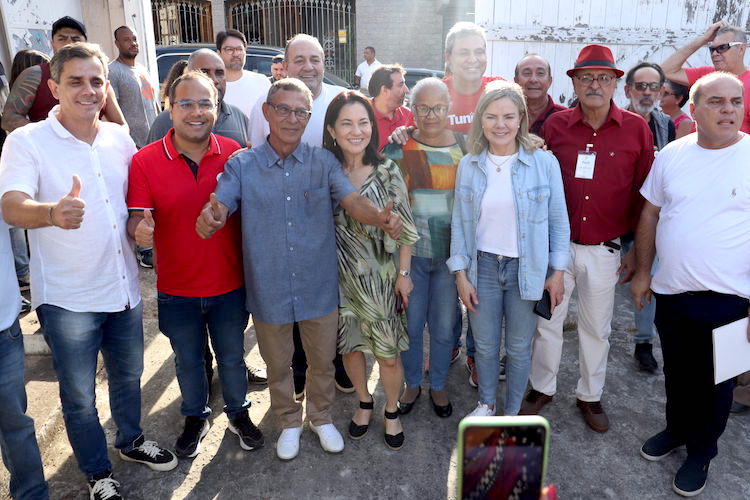 Gleisi e Lindbergh festejam pré-candidatura de Pedrosa à prefeitura de Pinheiral