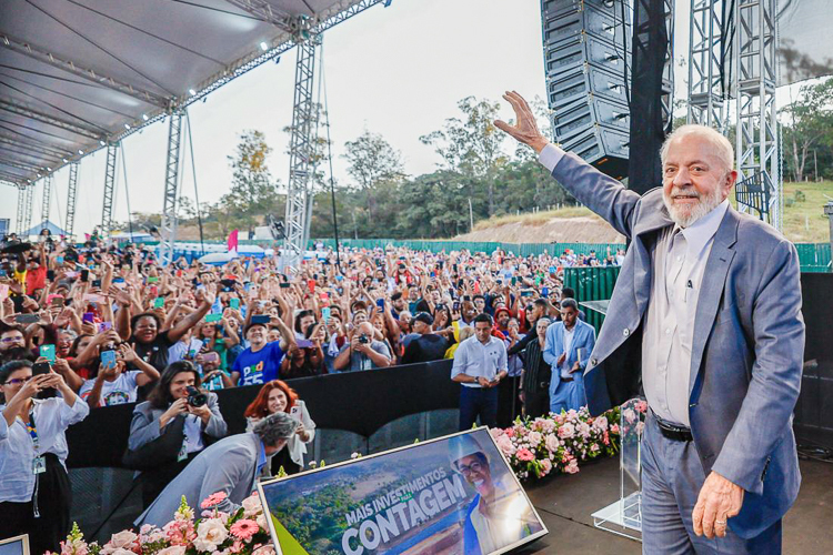 Em visita à Contagem, Lula anuncia investimentos em Minas Gerais