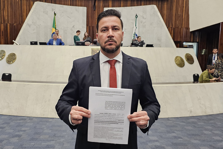 Presidente do PT-PR e deputados do PT pedem impeachment de Ratinho Jr.