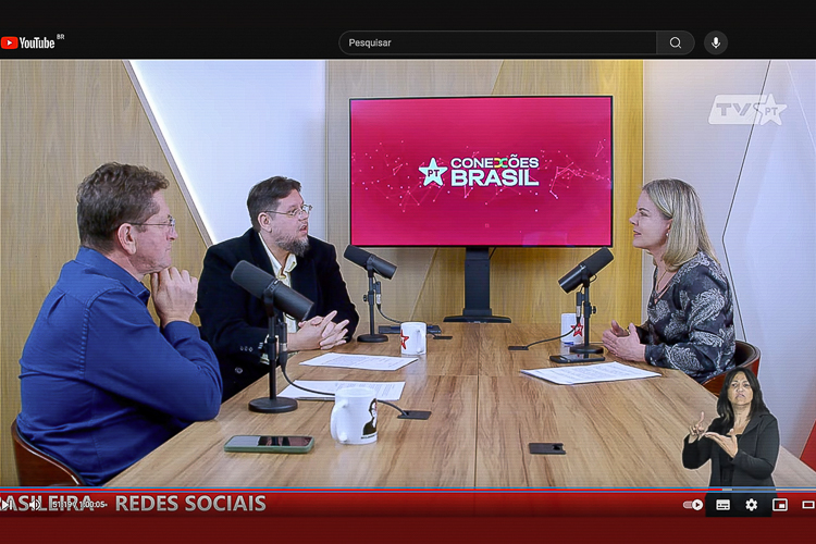 Gleisi Hoffmann e convidados debatem sobre papel das redes sociais na nova sociedade