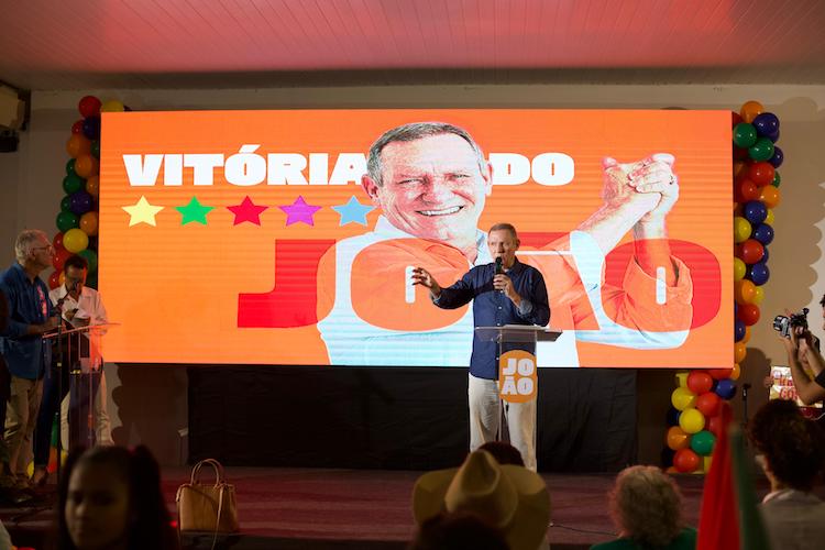 Em convenção, João Coser é confirmado como candidato do PT à Prefeitura de Vitória (ES)