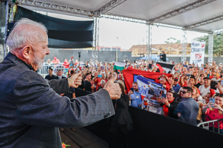 “O povo gaúcho merece o respeito do Brasil inteiro”, diz Lula em entrega de complexo viário no RS