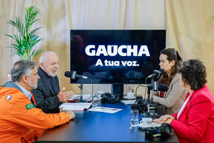 Lula à Rádio Gaúcha: “Nós vamos definitivamente resolver o problema da enchente”