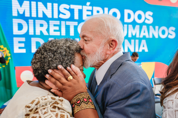 Lula empossa ministra dos Direitos Humanos e da Cidadania, Macaé Evaristo