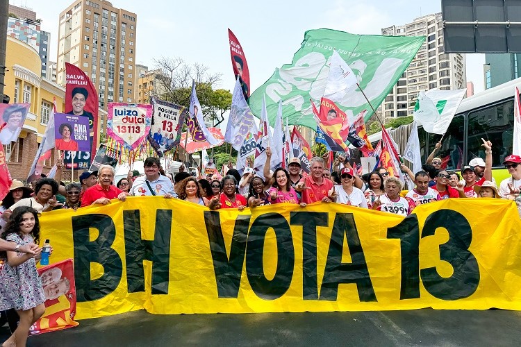 Gleide Andrade participa de caminhada pela eleição de Rogério Correia à prefeitura de BH