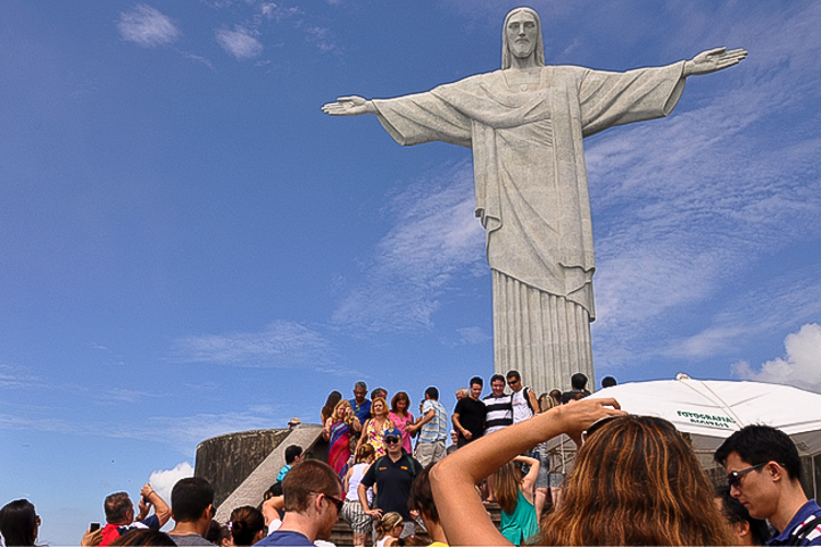 Efeito Lula: número de turistas estrangeiros no país bate recorde em setembro