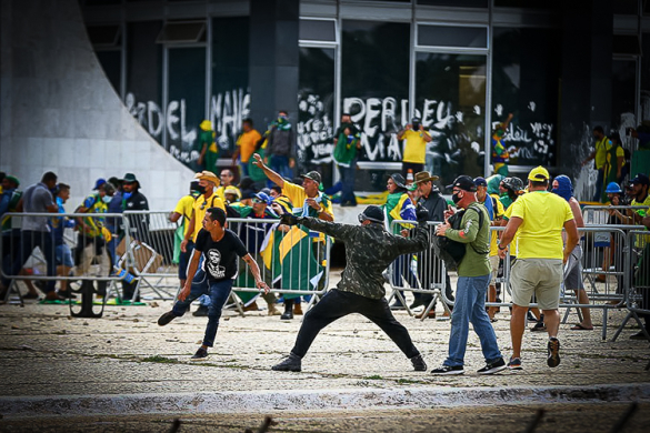 Petistas são taxativos: Sem anistia para golpistas criminosos