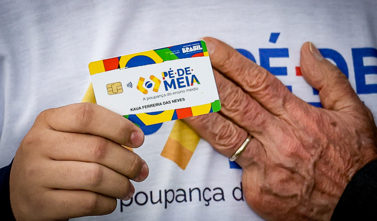 Com votos do PT, Câmara aprova recursos para o Pronampe e uso de R$ 4 bi para o Pé-de-Meia