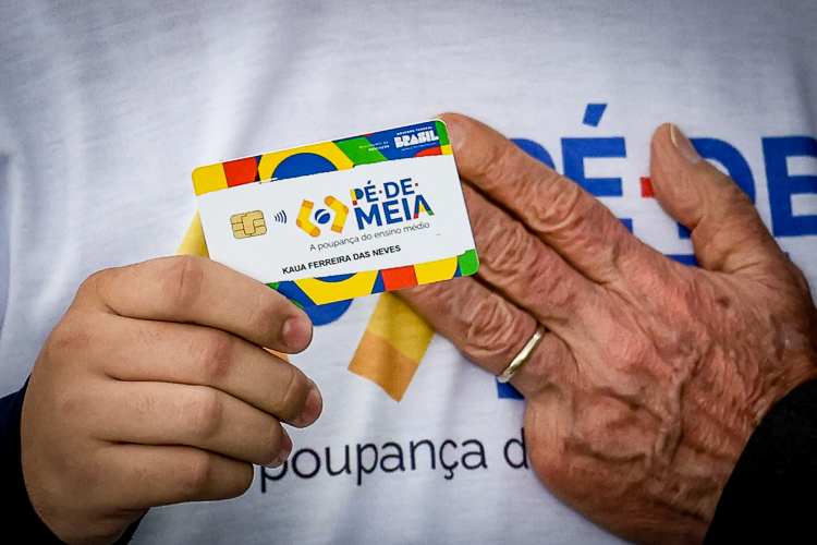 Com votos do PT, Câmara aprova recursos para o Pronampe e uso de R$ 4 bi para o Pé-de-Meia