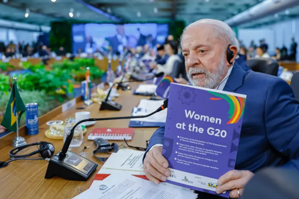 Cartilha Mulheres no G20 sintetiza agenda brasileira para políticas de gênero