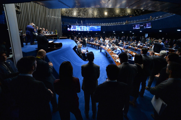 Com voto do PT, Senado aprova proposta de refinanciamento de dívidas dos estados