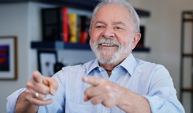 Brasil, o país de classe média, é obra de Lula, afirmam petistas