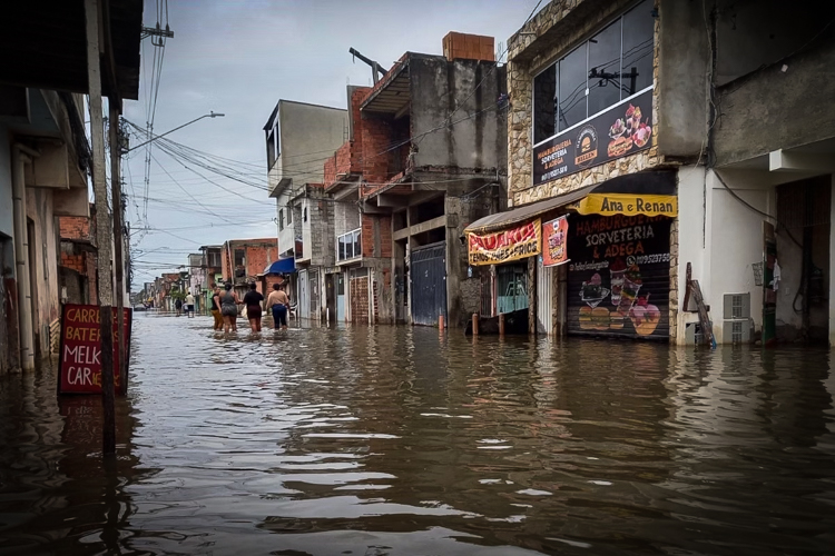 Paulo Teixeira, sobre enchentes no Jardim Pantanal: “Cenário devastador”