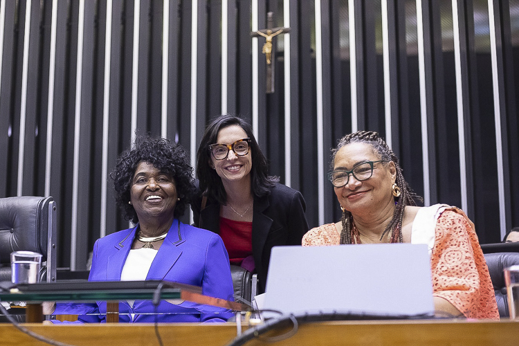 Maior presença feminina nos espaços de poder é tema central em Sessão Solene