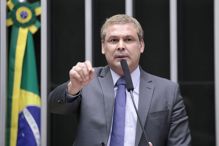 PT repudia possibilidade de Eduardo Bolsonaro presidir comissão