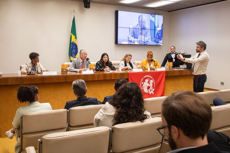 Perseu Abramo e Secretaria Agrária do PT lançam caderno sobre chacinas no campo