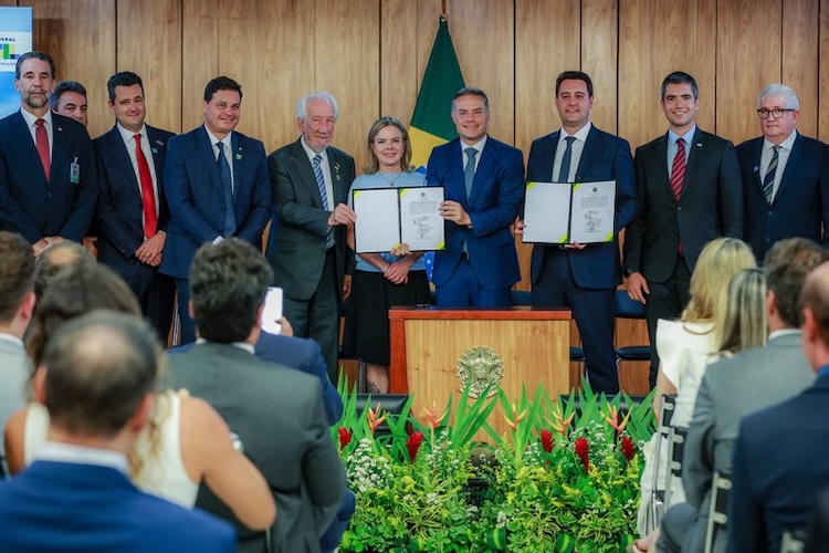 Governo Lula moderniza rodovias do Paraná com investimentos de R$ 36 bilhões