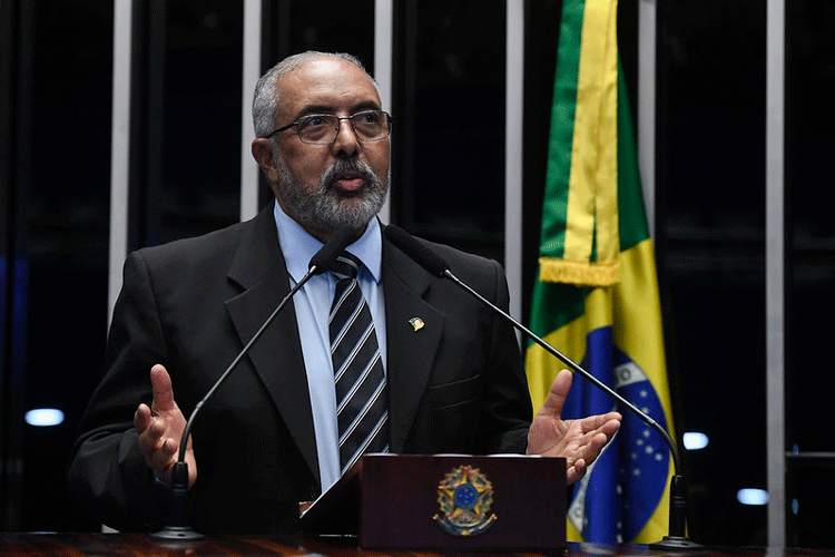 Paim defende endurecimento de penas para crimes contra aposentados e pensionistas
