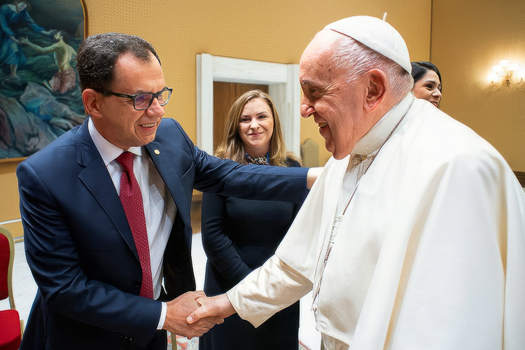 Papa deixa legado irreversível, por Reimont
