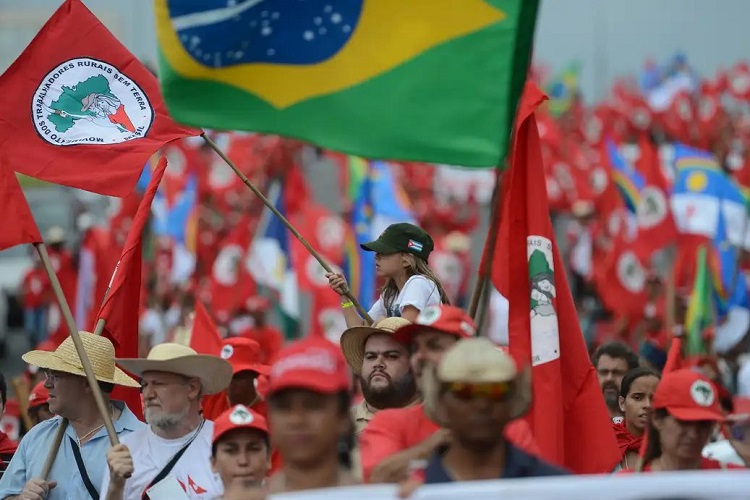 Senadores repudiam ataque criminoso contra militantes do MST