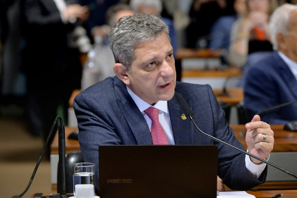 Rogério: antecipação do 13º de aposentados mostra compromisso de Lula com quem mais precisa