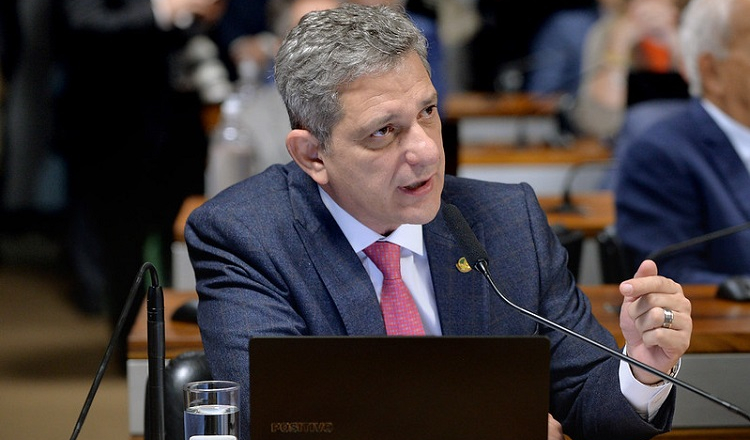 PT do Senado protocola pedido para criar CPI do Banco Master