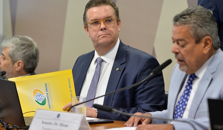 Ministro reitera compromisso do governo na apuração de fraudes no INSS