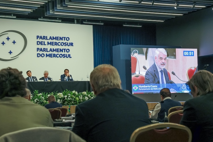 Parlasul: Humberto defende isenção do IR e fim da escala 6×1 para reduzir desigualdade