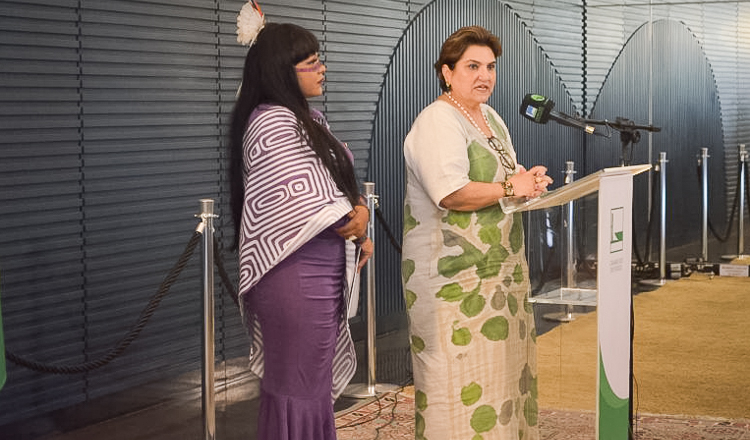 Ministra Márcia Lopes participa de ato político na Câmara dos Deputados