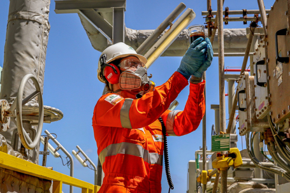 Petrobras amplia produção e descobre mais petróleo no pré-sal