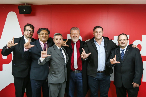Sindicalistas argentinos visitam o PT e reforçam necessidade de combate ao fascismo