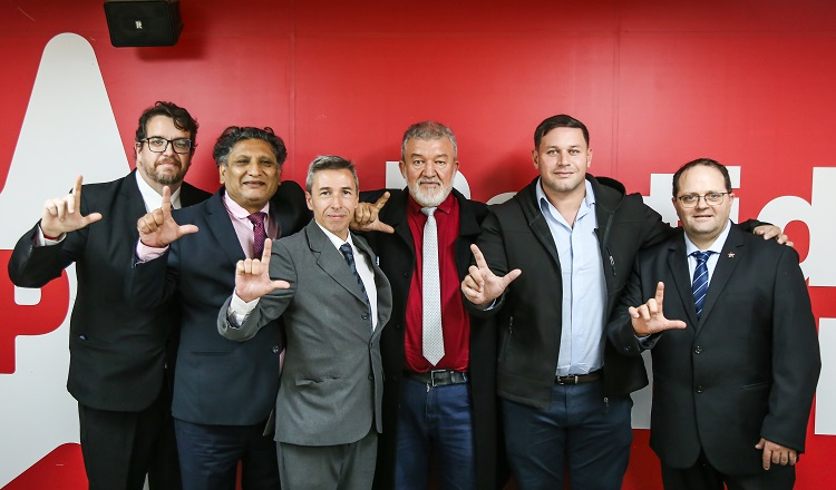 Sindicalistas argentinos visitam o PT e reforçam necessidade de combate ao fascismo