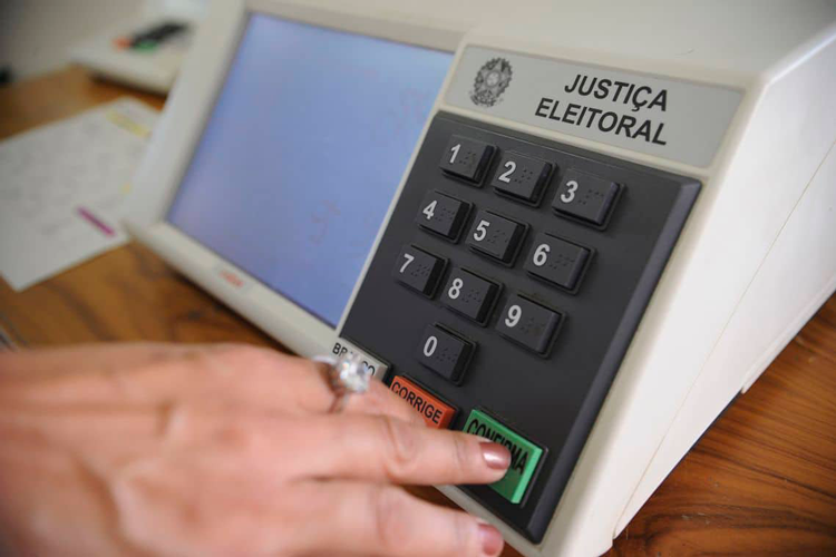 Cotas de 30% de mulheres na política segue sob ameaça