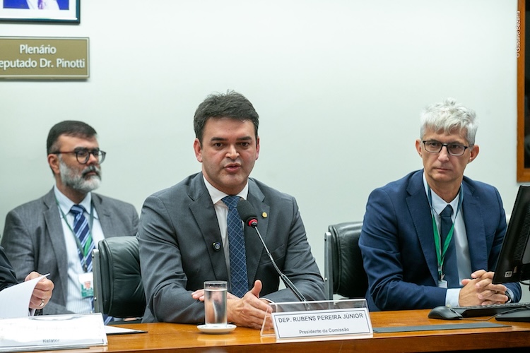 Comissão da Isenção do IR até R$ 5 mil é instalada na Câmara