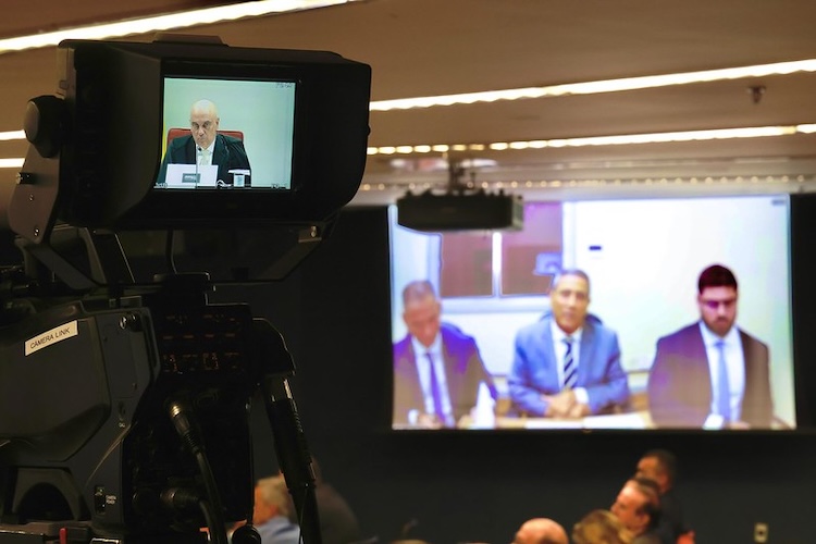 Defesa de Braga Netto desmorona no STF com contradições e “amnésia” sobre mensagens