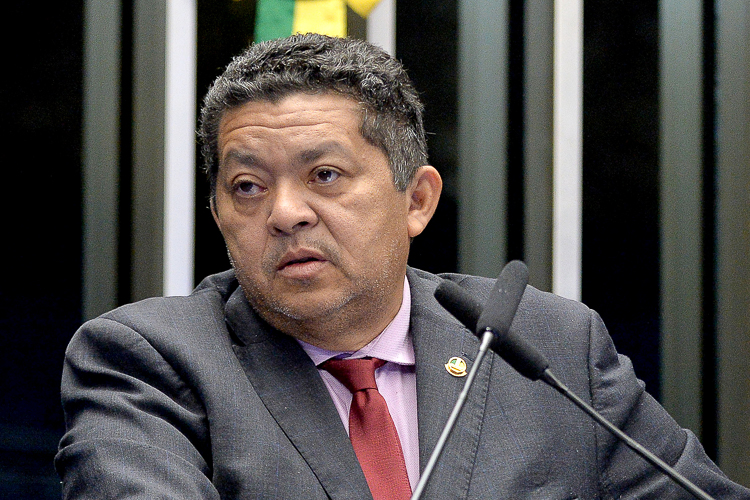 É improvável deter o dragão na unha, por Beto Faro