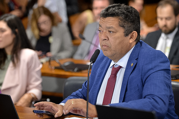 Controlar as contas públicas sem punir os pobres, por Beto Faro