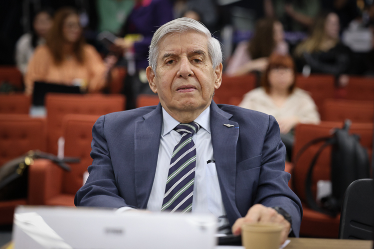 Em “sincericídio”, Heleno confessa golpismo ao responder ao próprio advogado