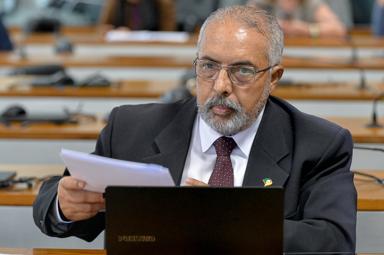 Entre guerras e esperança, por Paulo Paim