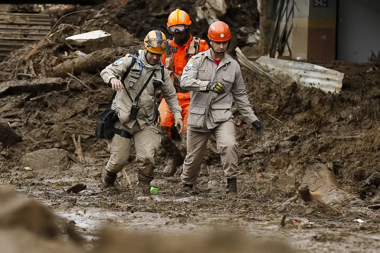 Com o voto do PT, Câmara aprova MP que libera R$ 520 milhões para ações de defesa civil