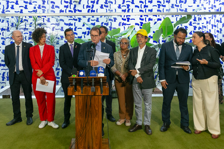 PL da Devastação ameaça legislação e pactos climáticos, alertam frentes parlamentares