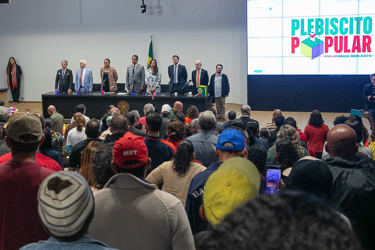 PT apoia plebiscito popular por um Brasil mais justo